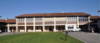 Mansardina in corte ristrutturata - V000624