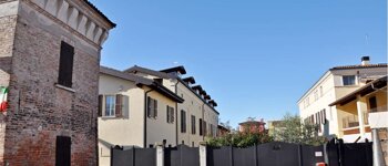 Mansarda Bilocale in corte ristrutturata - V000626