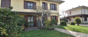 VILLA BIFAMILIARE IN VENDITA - V000532